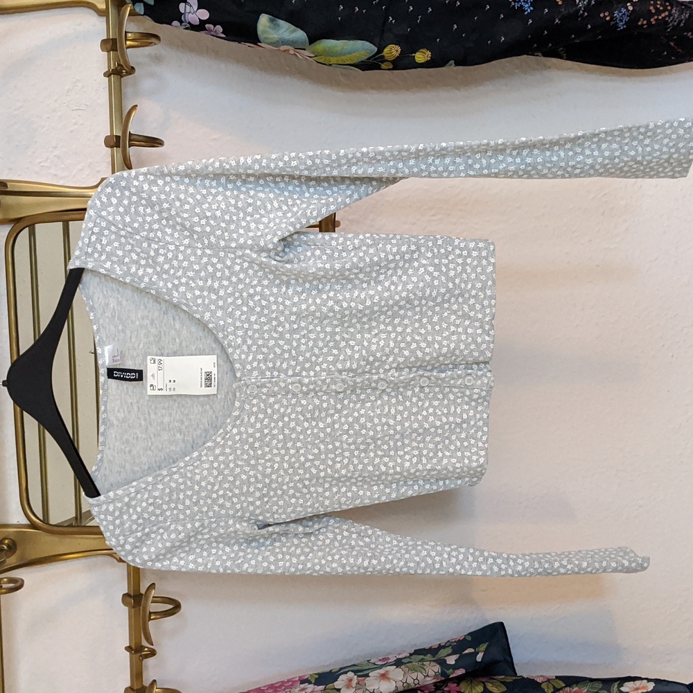 Dividend cropped tee